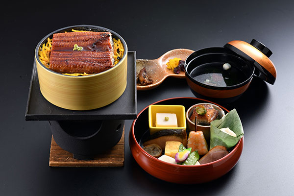 鰻の真蒸膳　葵