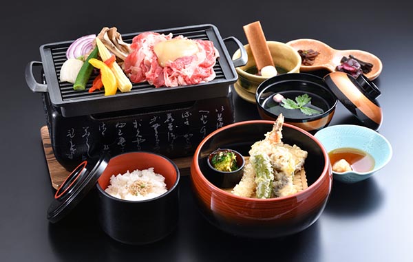 彩華膳 鉄網焼き　～「牛肉文化の町 京都」。特製白みそダレの牛肉鉄網焼き～