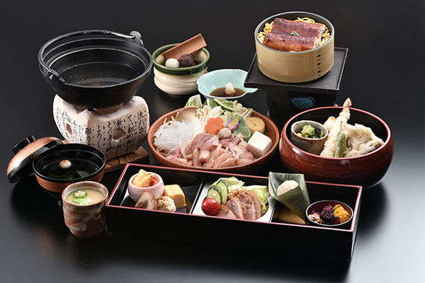 京丹波あじわい鶏　うま塩鍋膳　らん